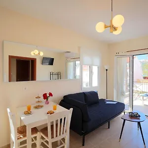  Apartment Port